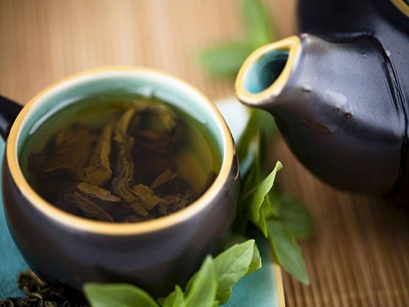 Чай влияющий на потенцию. Зеленый чай. Целебный отвар. Чай репейник. Чай из лопуха.